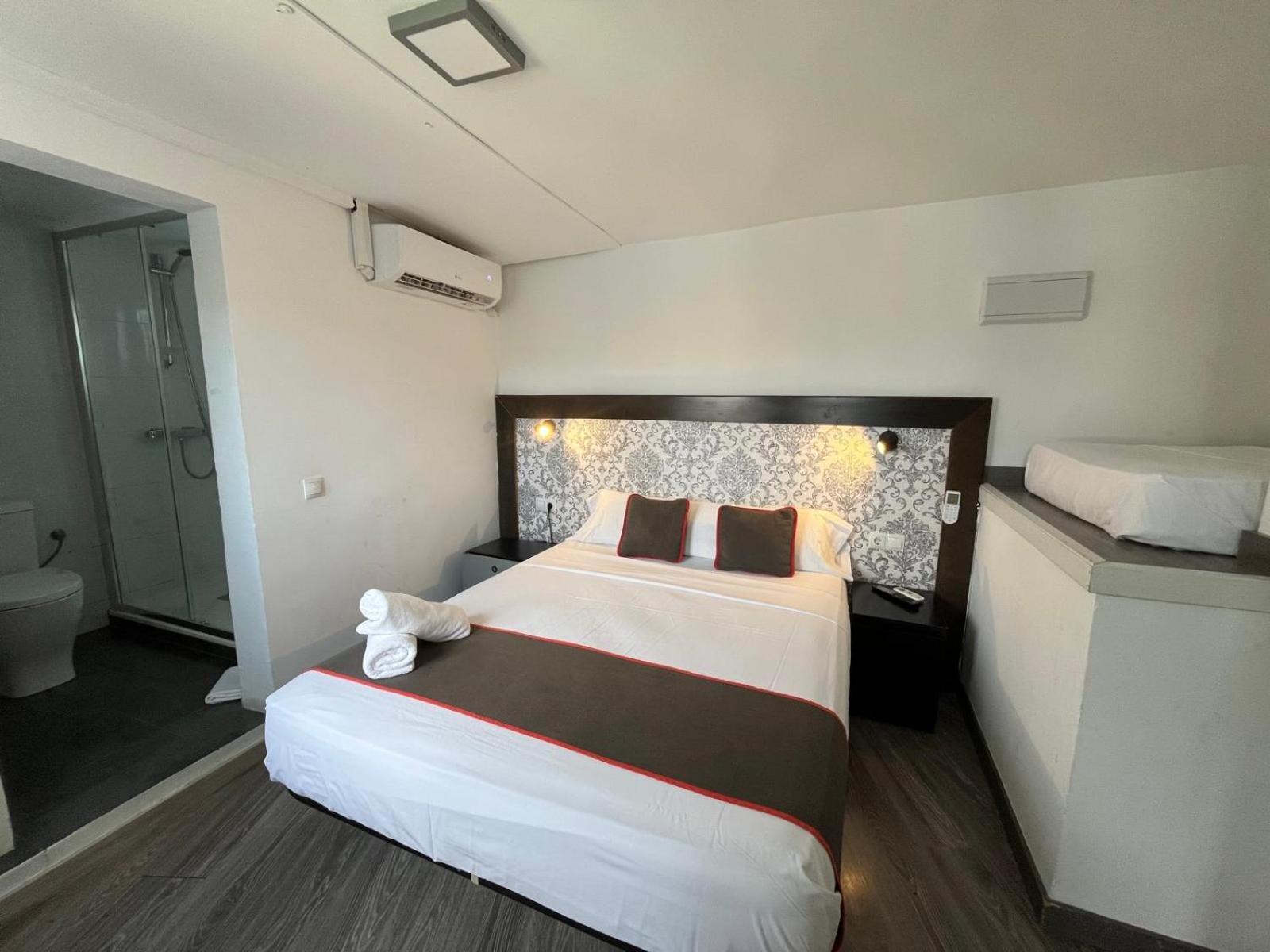 Hello Feria Hotel Madrid Exterior photo