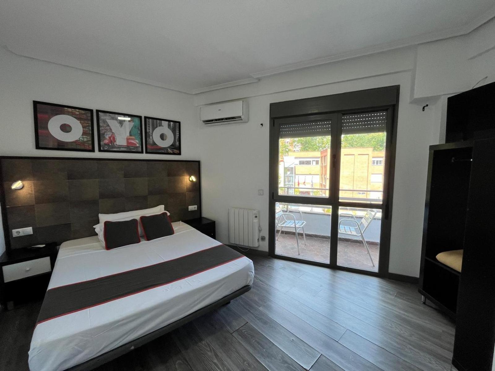 Hello Feria Hotel Madrid Exterior photo
