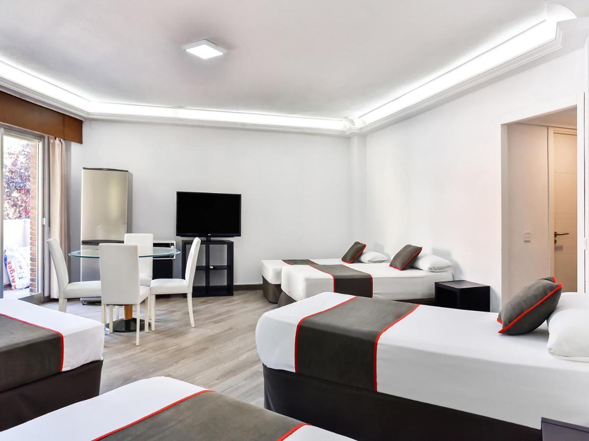Hello Feria Hotel Madrid Exterior photo
