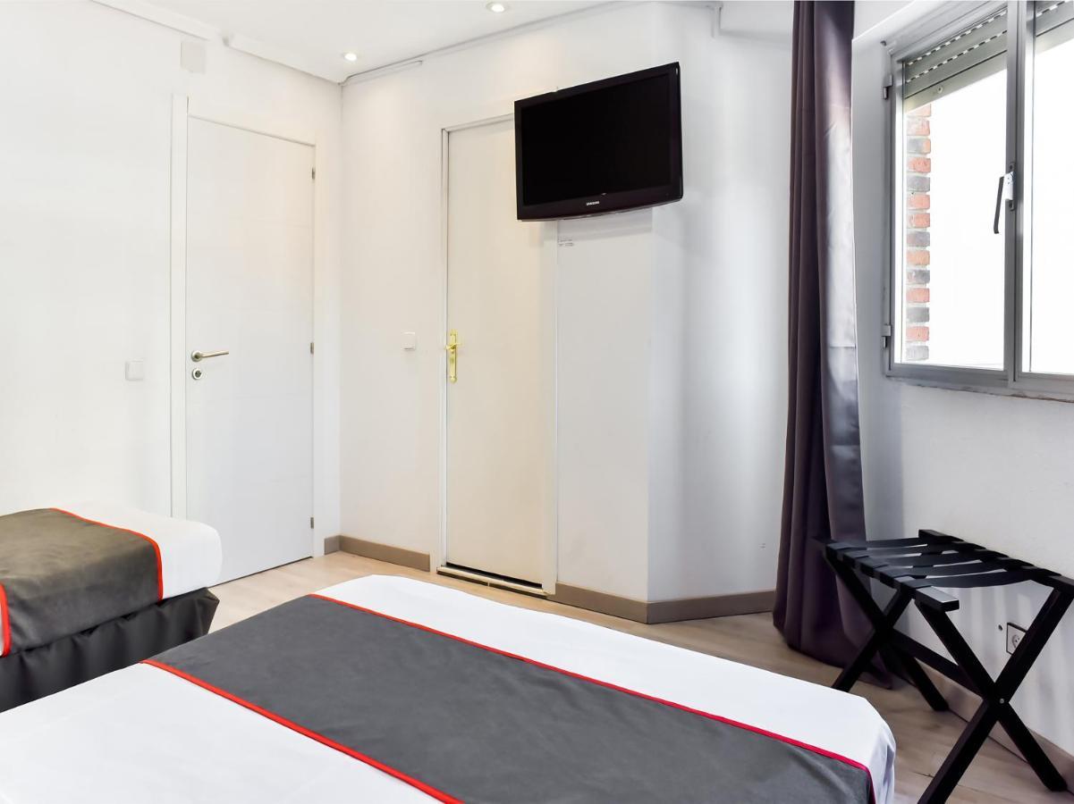Hello Feria Hotel Madrid Exterior photo
